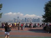 Jackie Chan фотография #14 (источник - https://vk.com/id6684483)