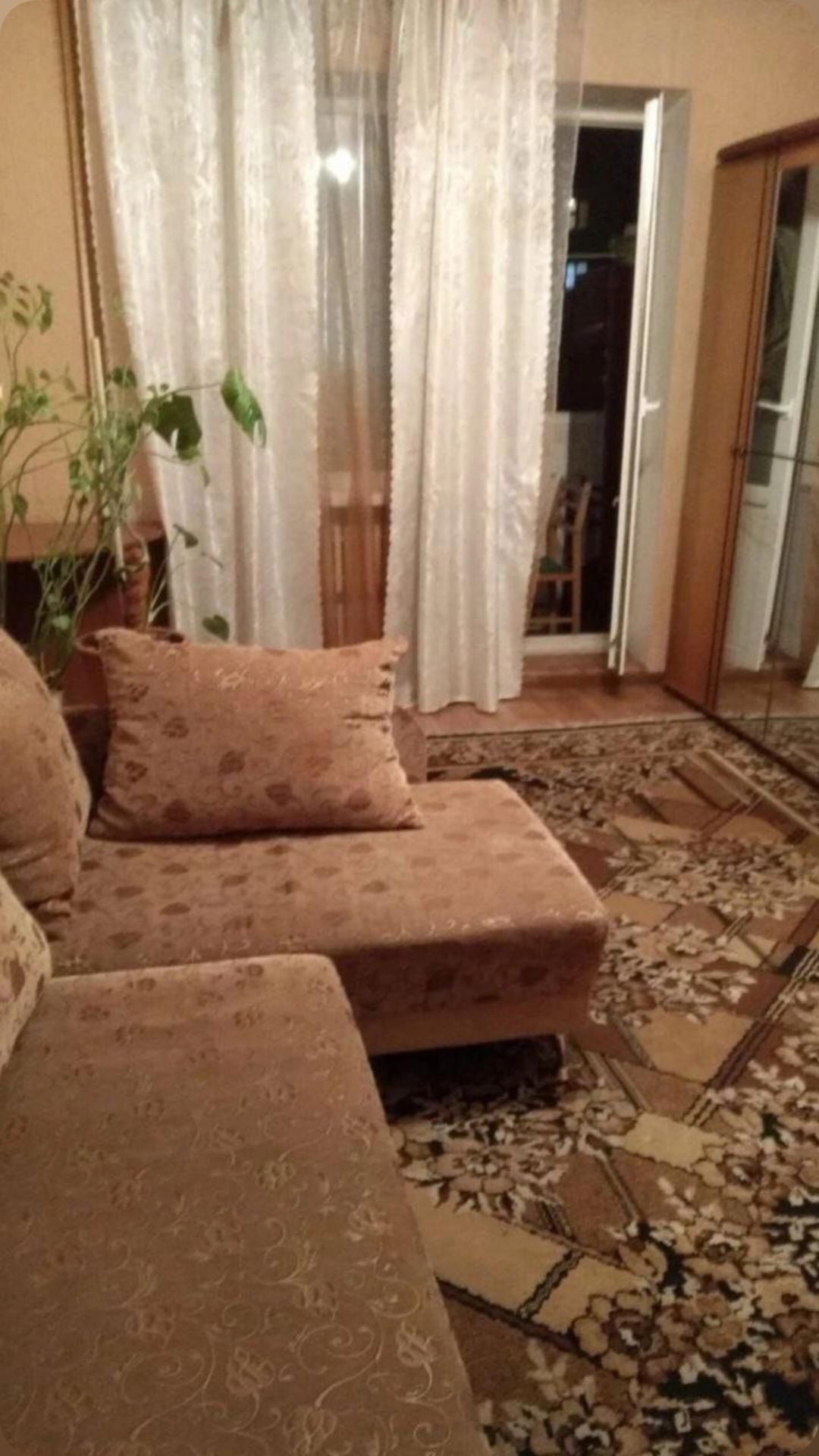 ДОНЕЦК. Сдам кв. ПОЧАСОВО, НА НОЧЬ в ЛЕНИНСКОМ р-не. В наличии всё необходимое для вашего комфорта, в т.ч. безлимитный Wi-Fi, кабельное ТВ. Предварит...